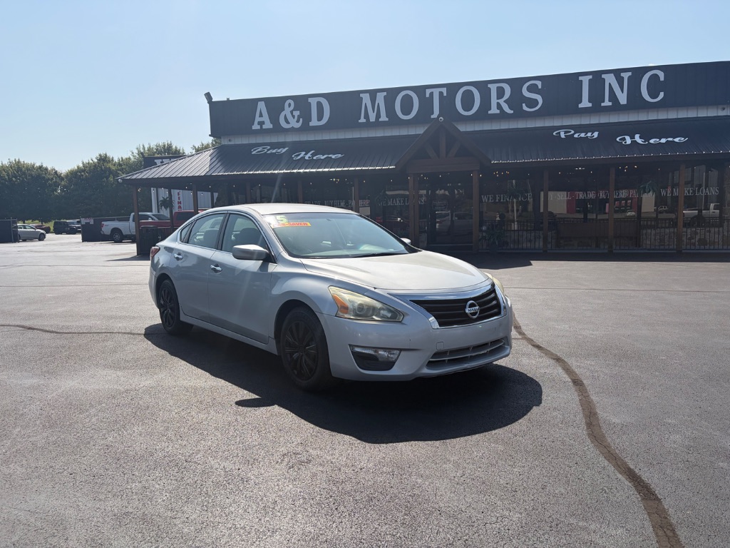 2015 Nissan Altima - $11,900