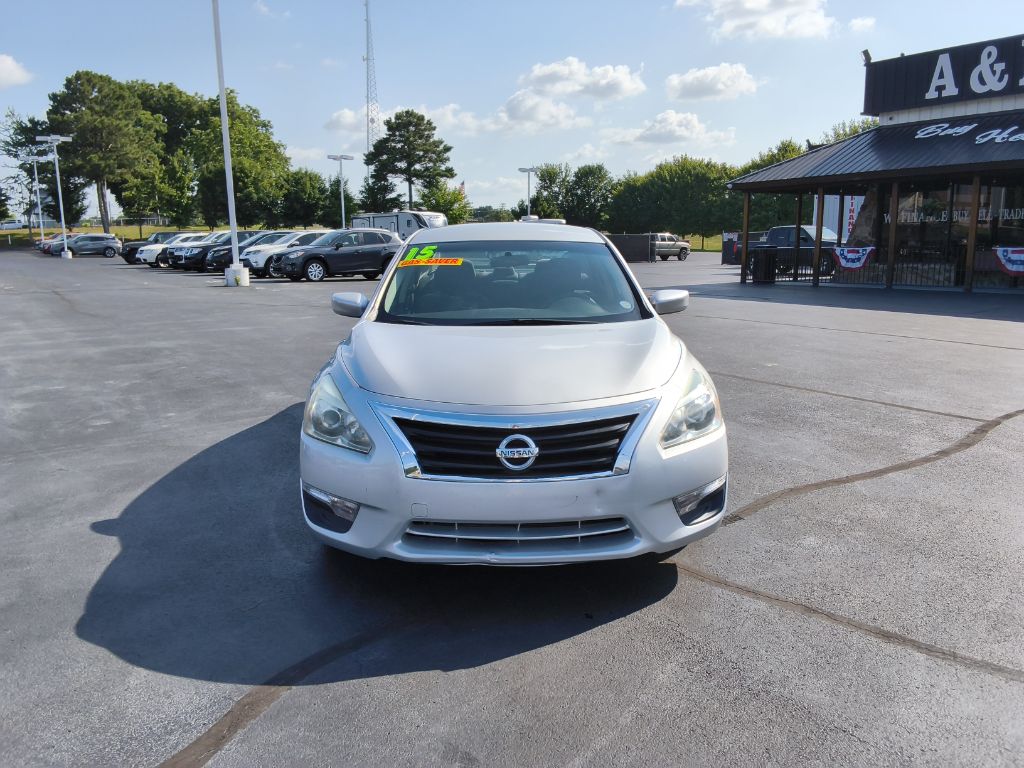 2015 Nissan Altima - $11,900