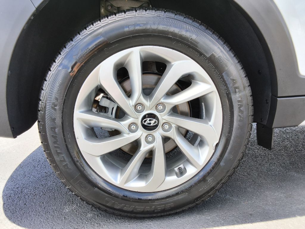 2018 Hyundai Tucson - $13,900
