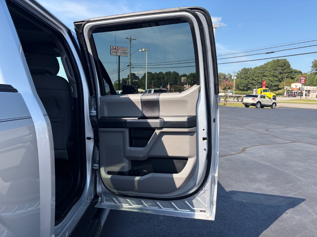 2017 Ford F-150 - $22,900