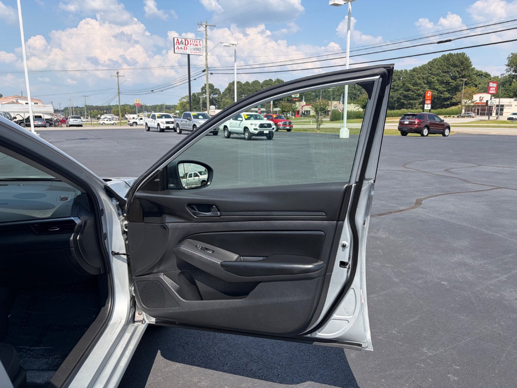 2024 Nissan Altima - $16,900