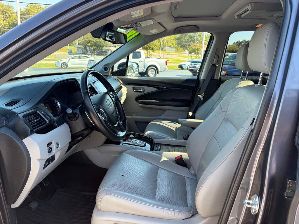 2018 Honda Pilot - $17,900