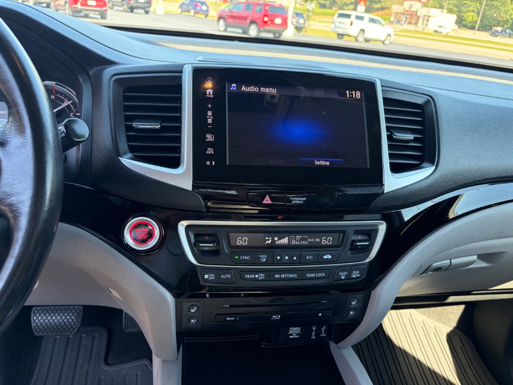 2018 Honda Pilot - $17,900