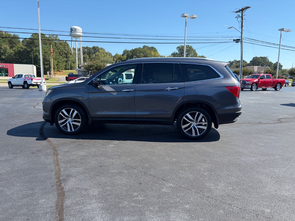2018 Honda Pilot - $17,900