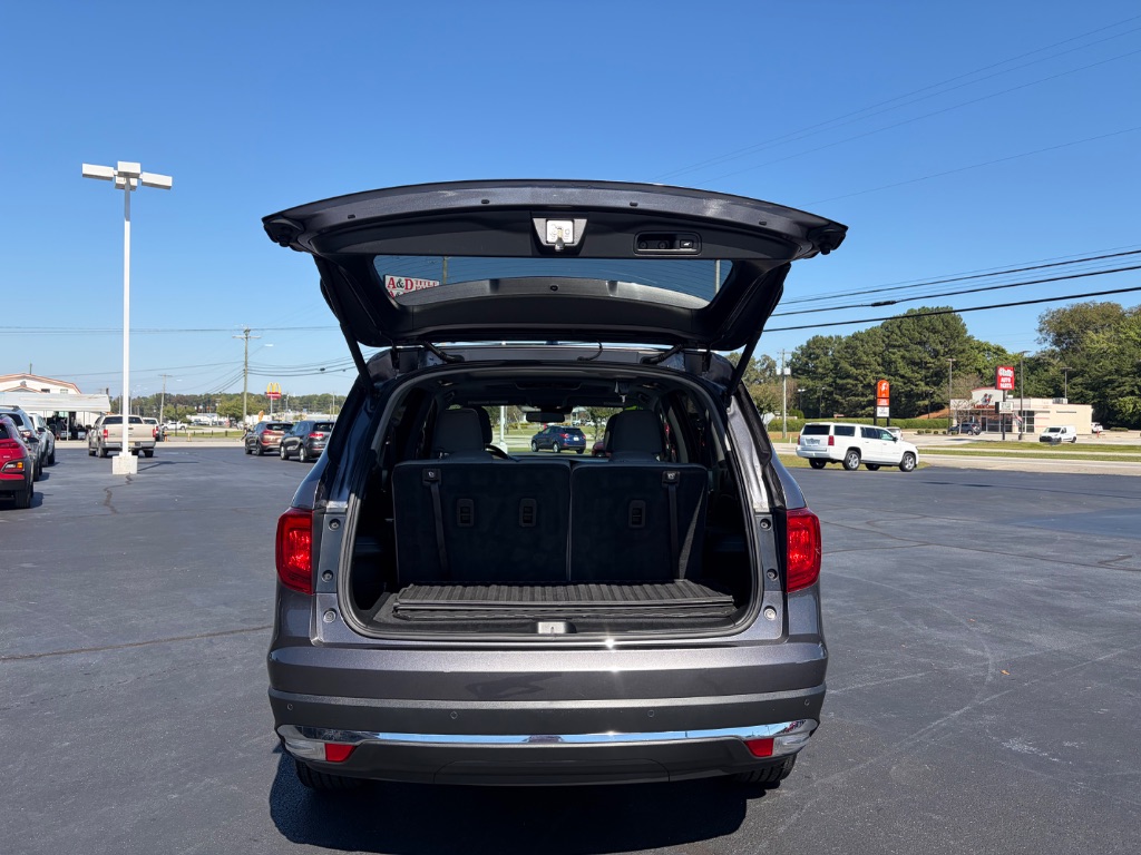 2018 Honda Pilot - $17,900