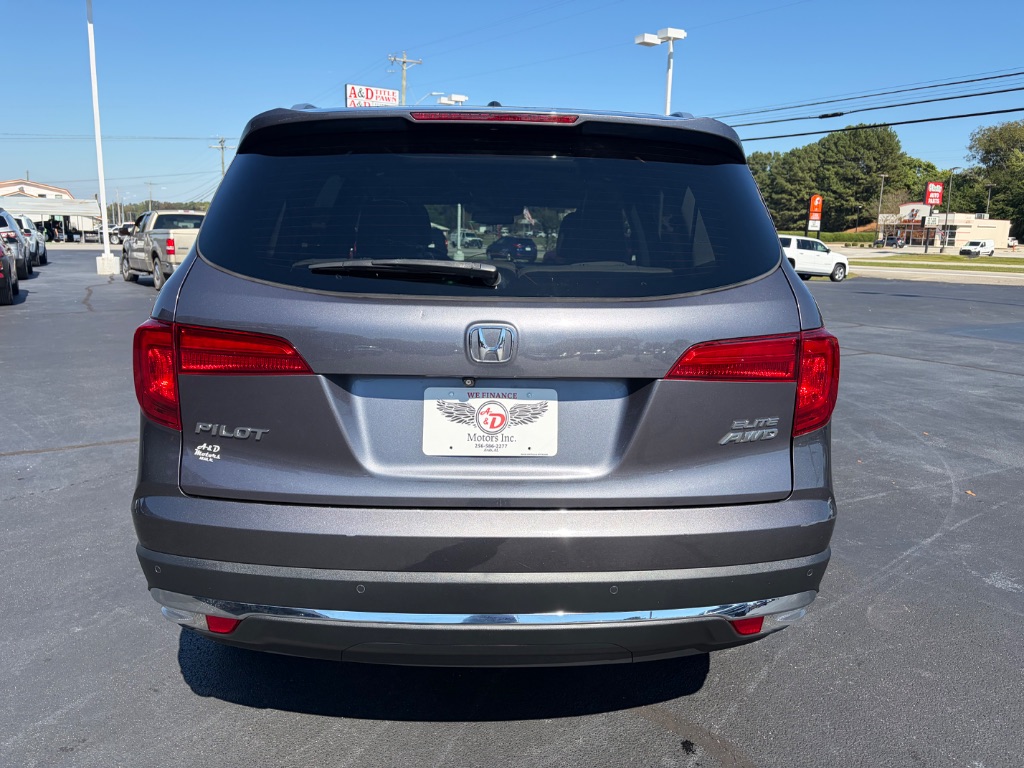 2018 Honda Pilot - $17,900
