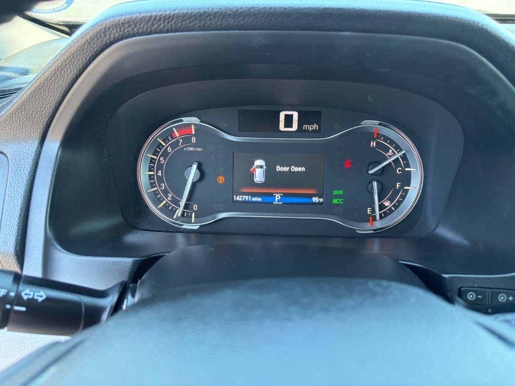 2018 Honda Pilot - $17,900