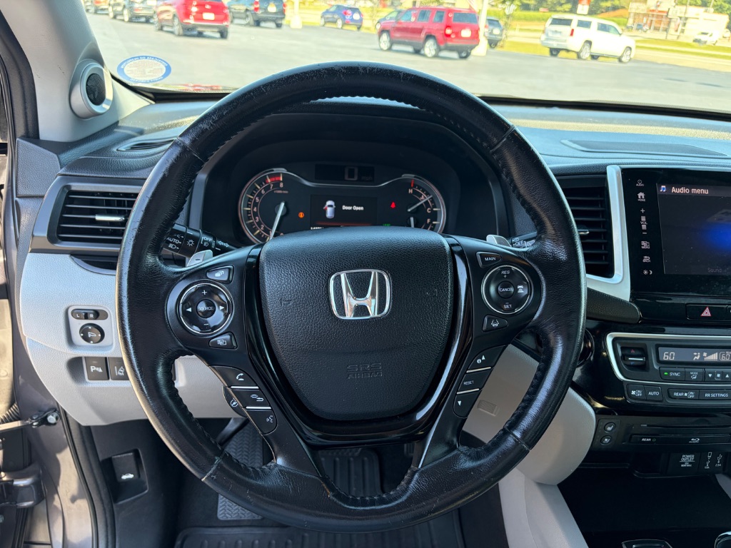 2018 Honda Pilot - $17,900