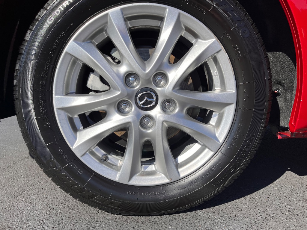 2015 MAZDA MAZDA3 - $10,900