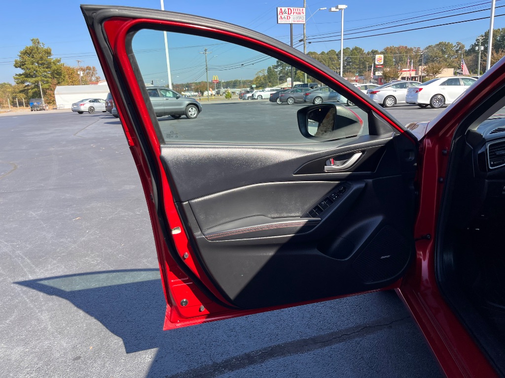 2015 MAZDA MAZDA3 - $10,900