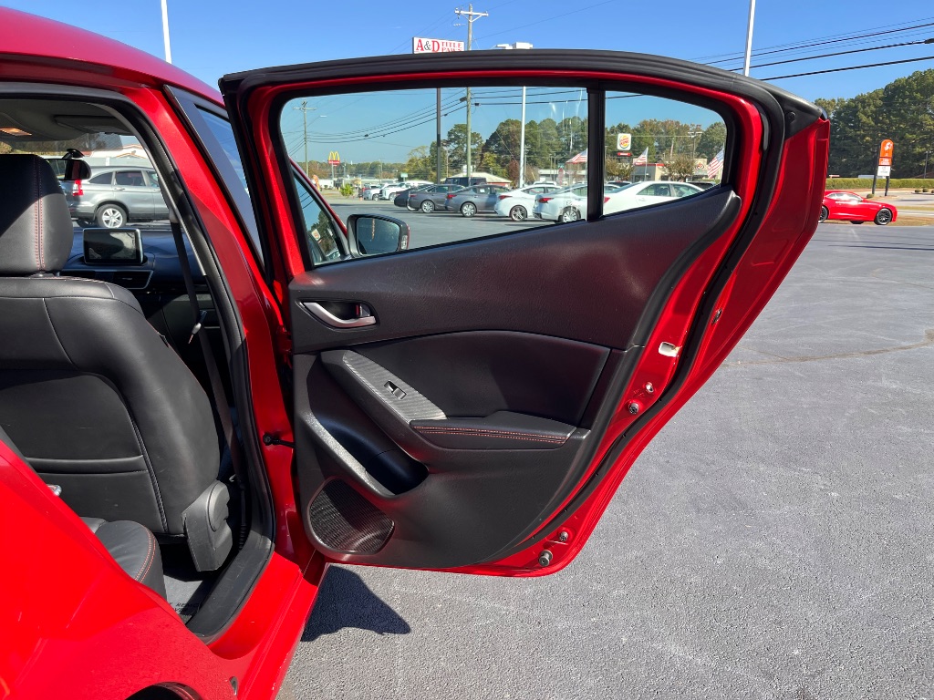 2015 MAZDA MAZDA3 - $10,900