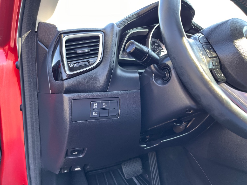 2015 MAZDA MAZDA3 - $10,900