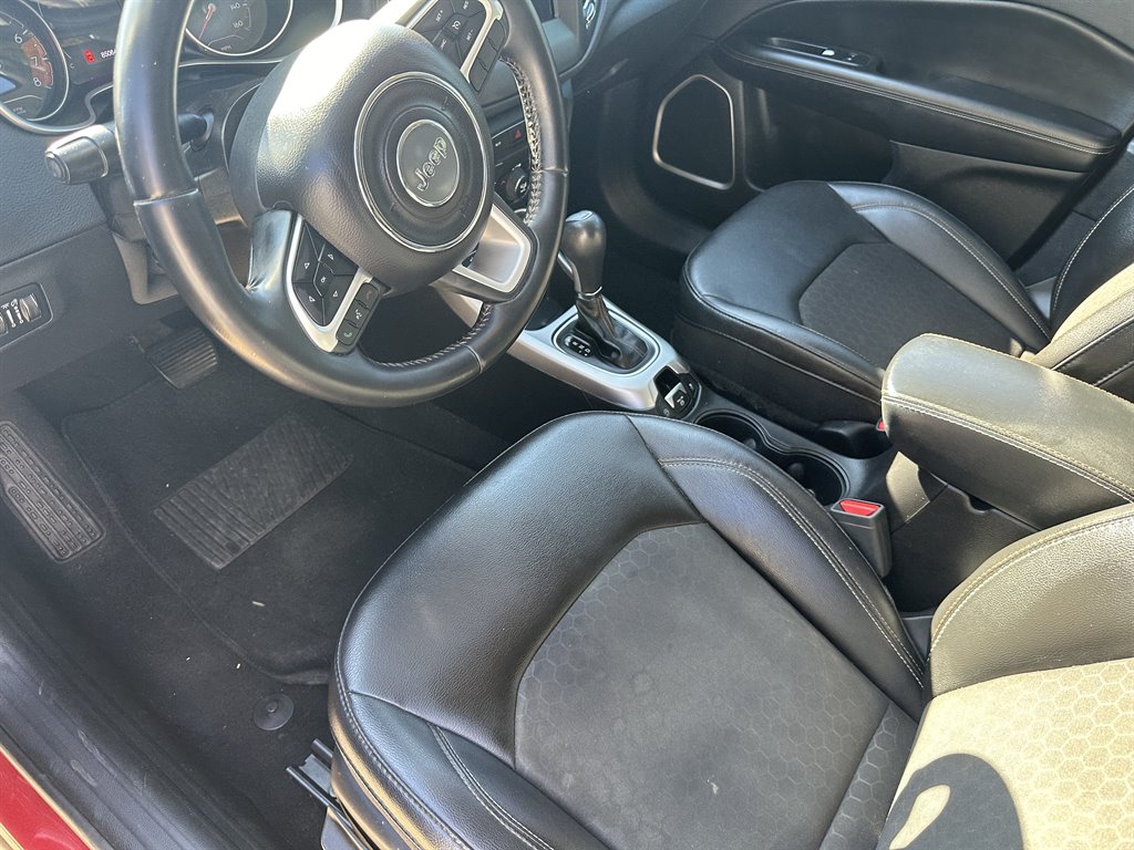 2020 Jeep Compass Latitude photo
