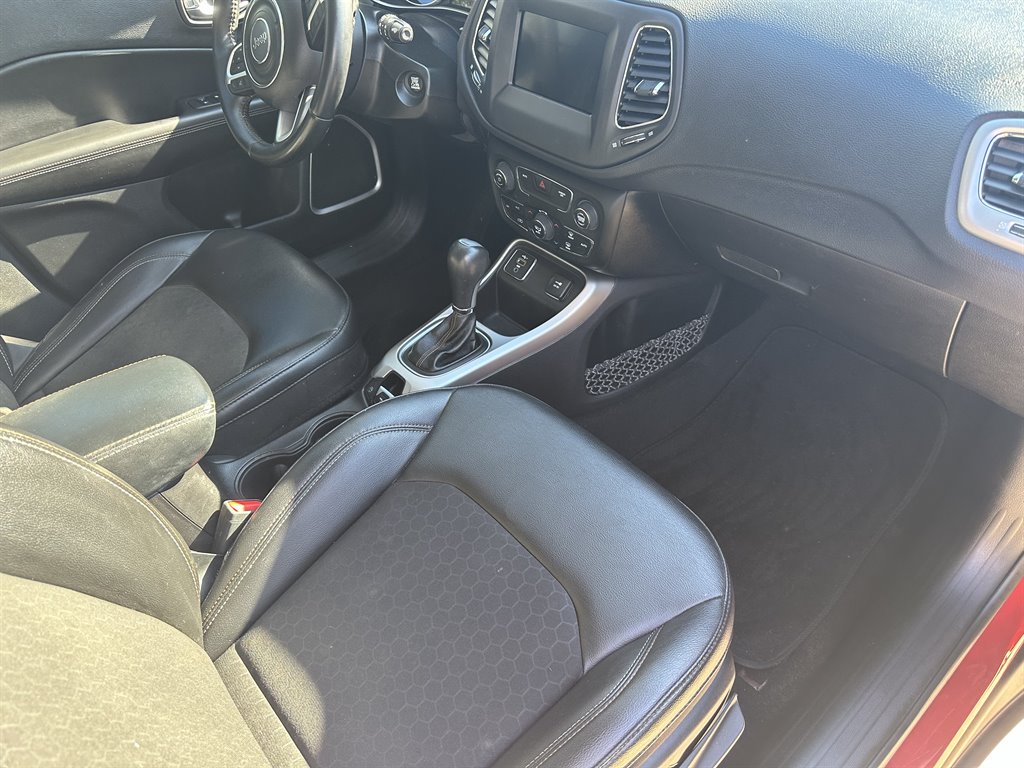 2020 Jeep Compass Latitude photo