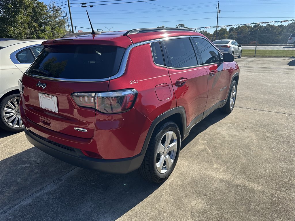 2020 Jeep Compass Latitude photo