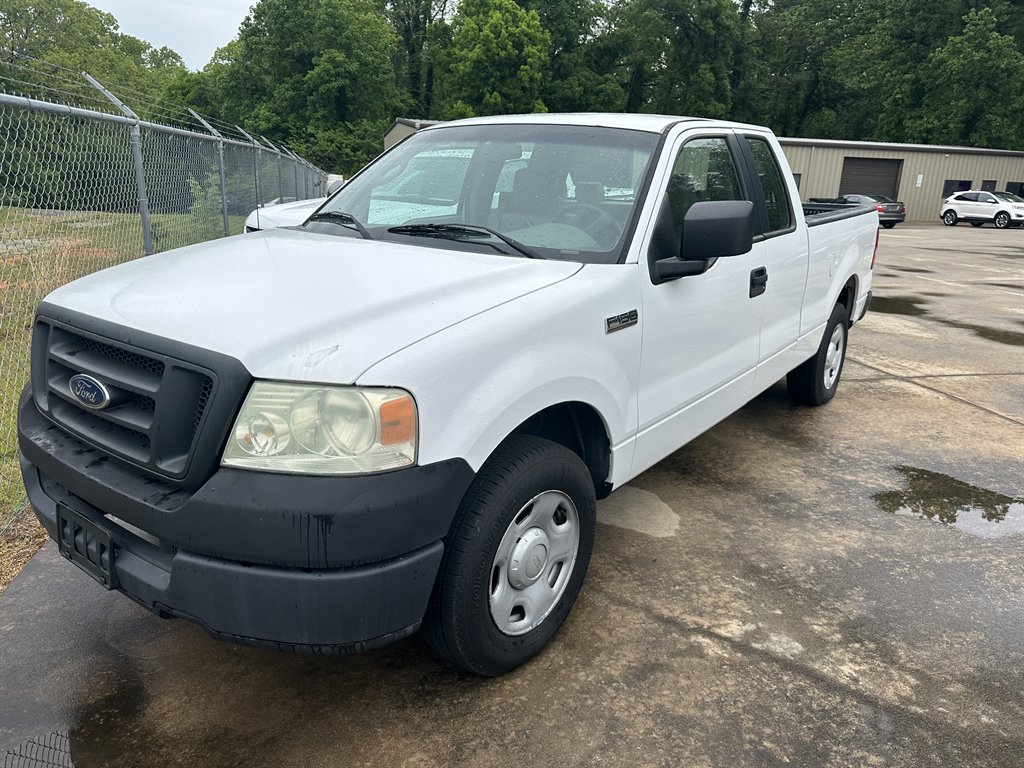 2005 Ford F-150 XL photo