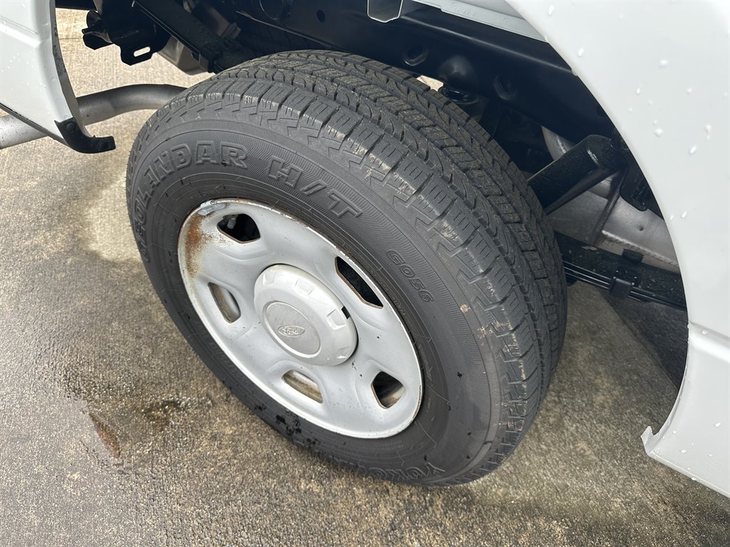 2005 Ford F-150 XL photo