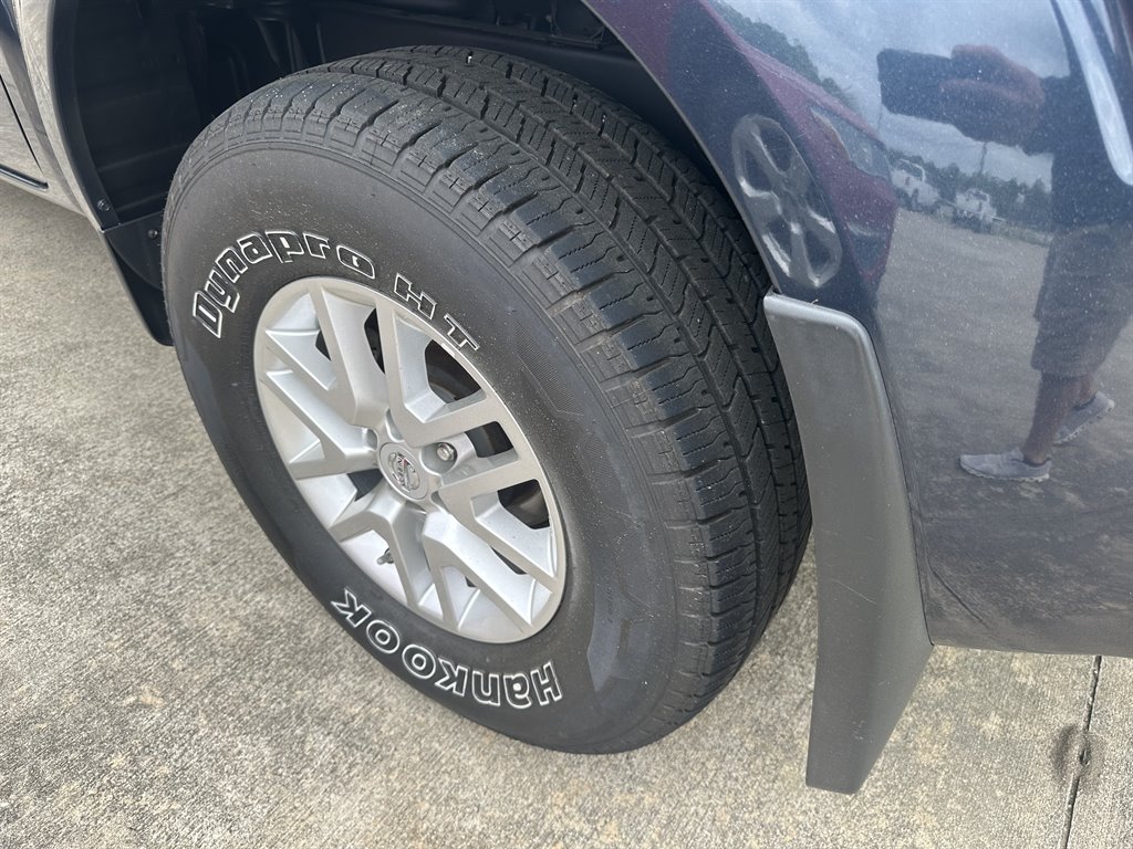 2019 Nissan Frontier SV photo