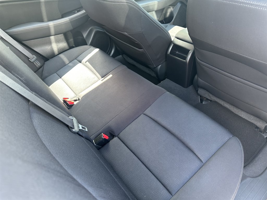 2017 Subaru Legacy Premium photo