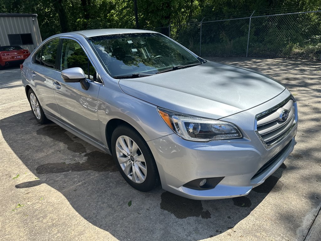 2017 Subaru Legacy Premium photo