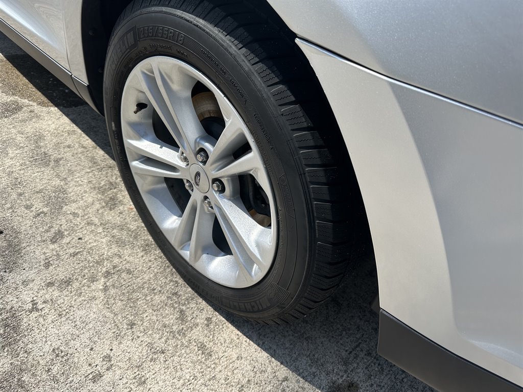 2019 Ford Taurus - $13,500