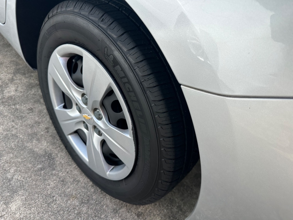 2018 Chevrolet Cruze - $7,900