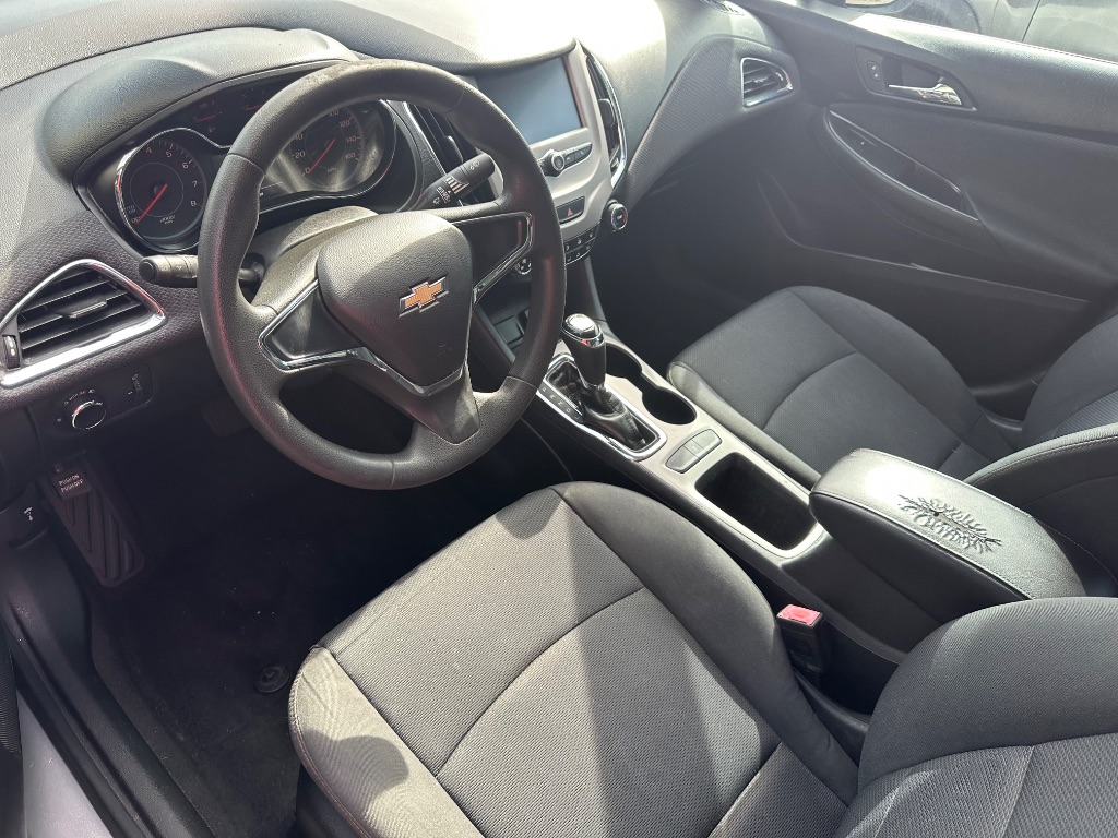 2018 Chevrolet Cruze - $7,900