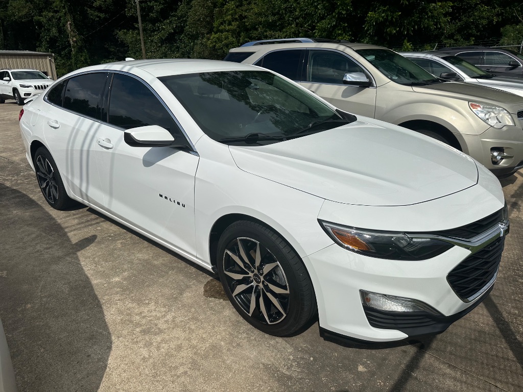 2021 Chevrolet Malibu - $16,500
