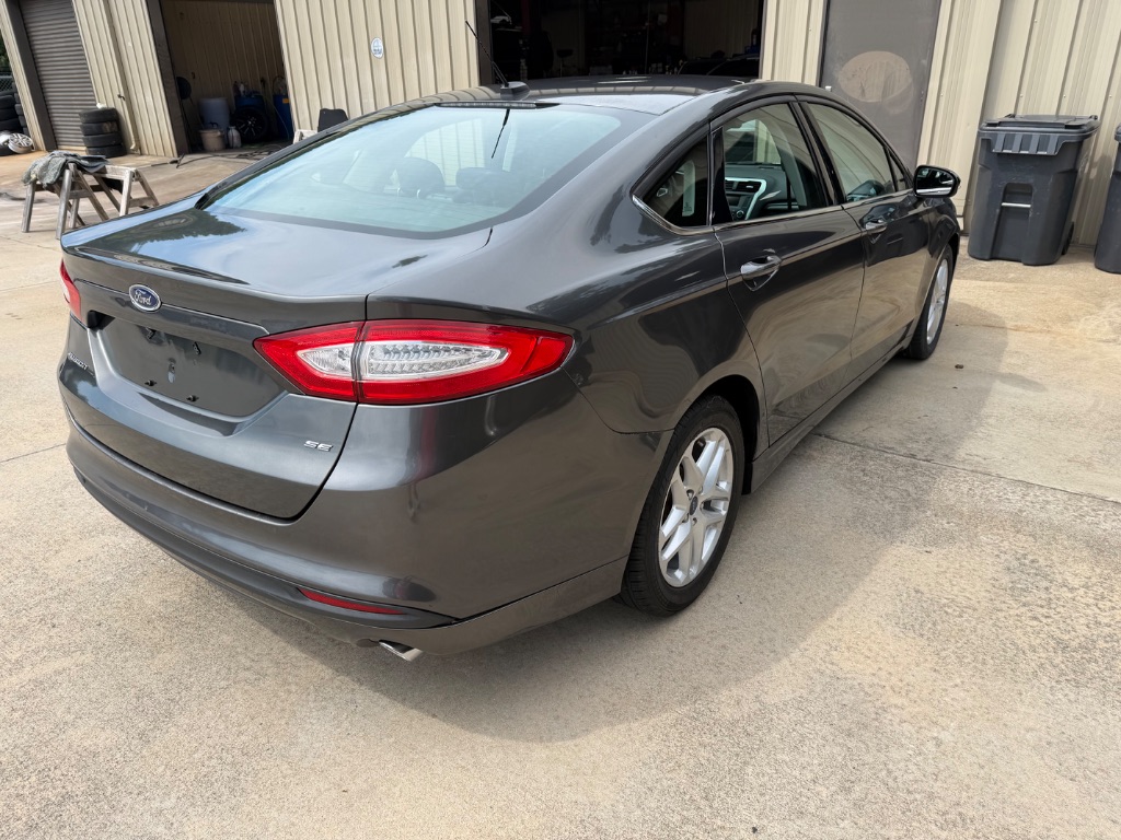 2016 Ford Fusion - $8,900