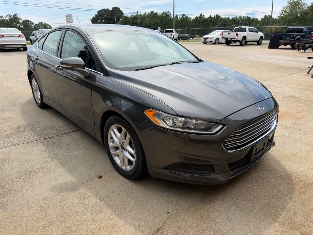 2016 Ford Fusion - $8,900