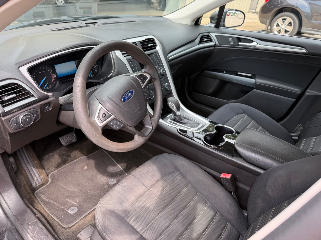 2016 Ford Fusion - $8,900