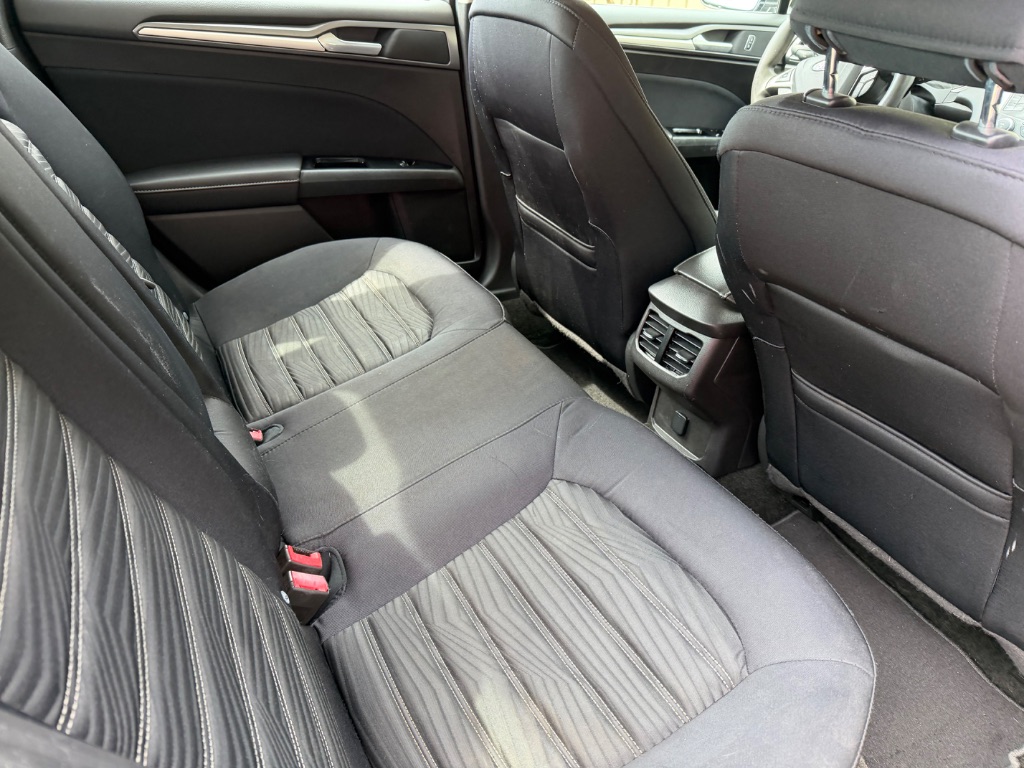 2016 Ford Fusion - $8,900