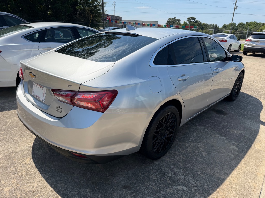 2020 Chevrolet Malibu - $12,900