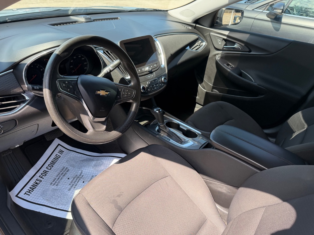 2020 Chevrolet Malibu - $12,900