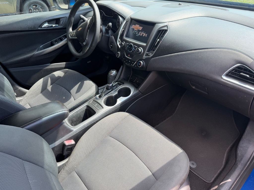 2016 Chevrolet Cruze - $7,500