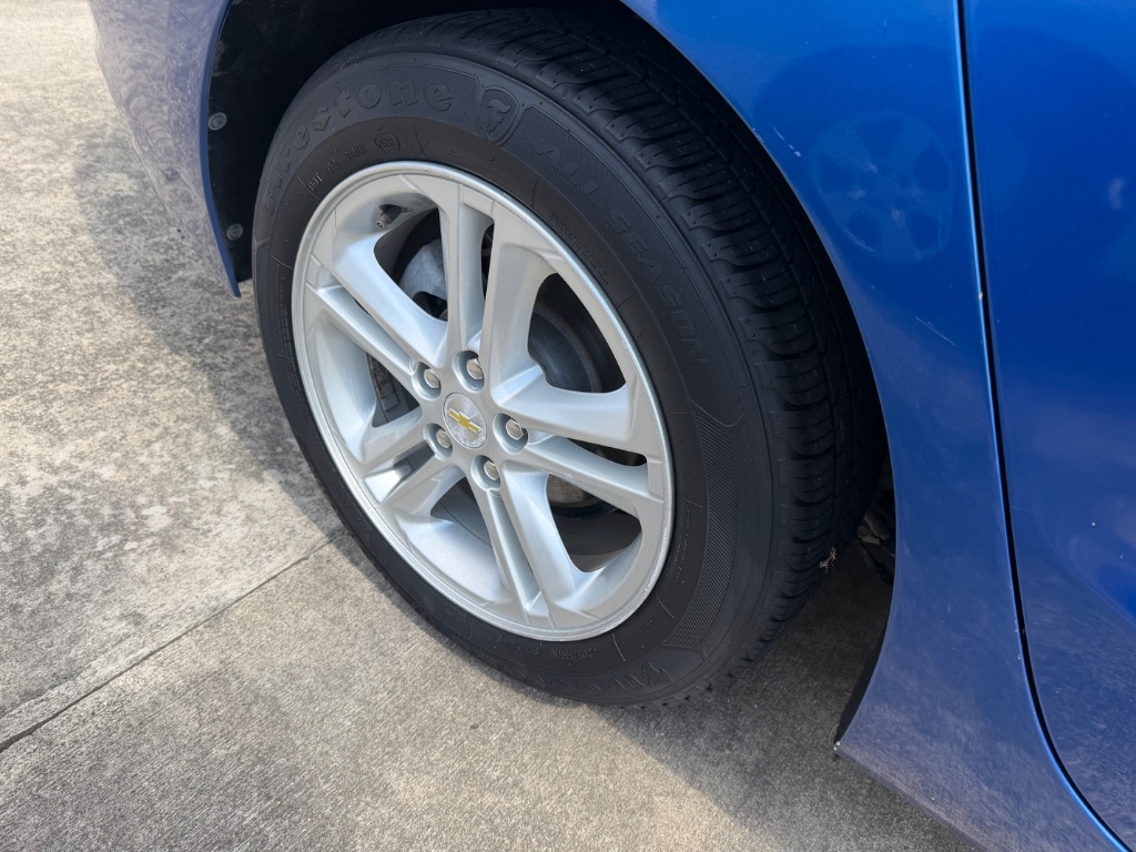 2016 Chevrolet Cruze - $7,500