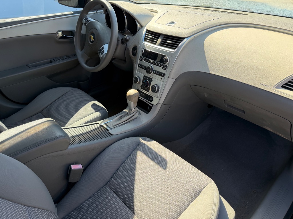 2011 Chevrolet Malibu - $6,900