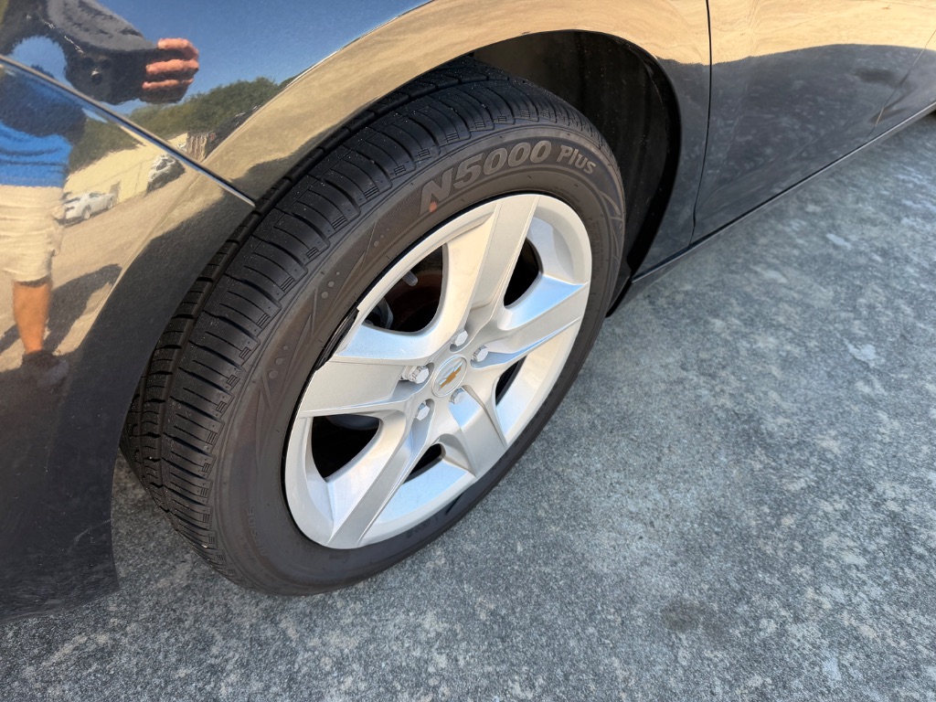 2011 Chevrolet Malibu - $6,900