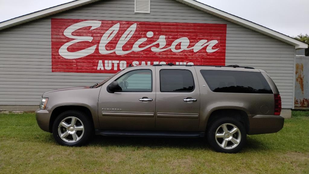 2014 Chevrolet Suburban - $13,995