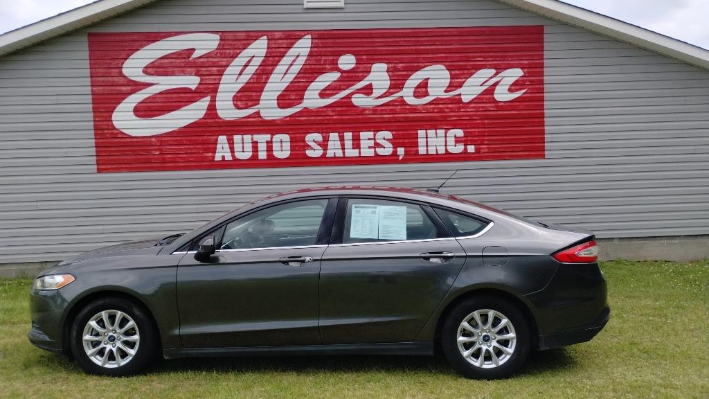 2015 Ford Fusion S photo