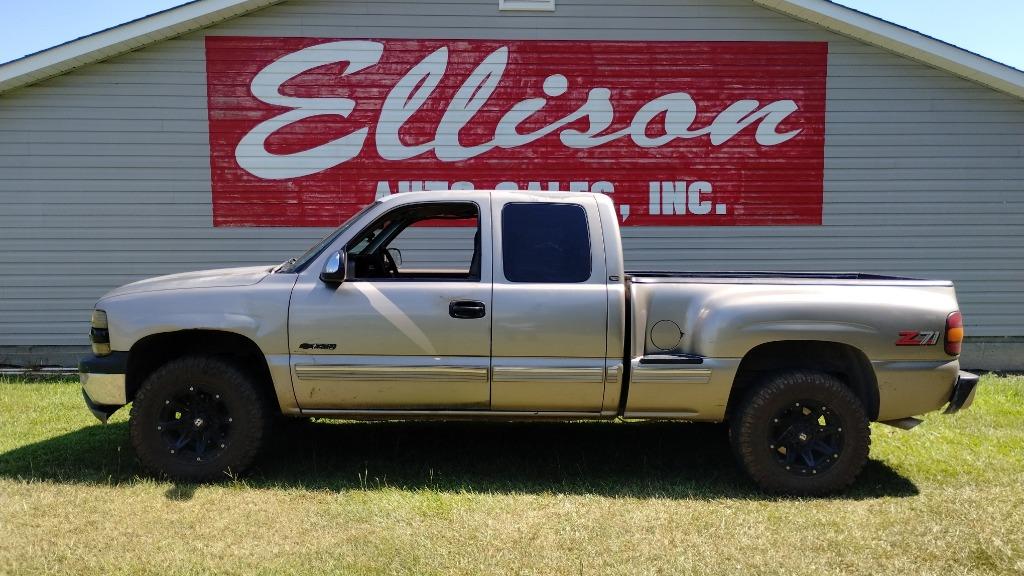 2000 Chevrolet Silverado - $4,995