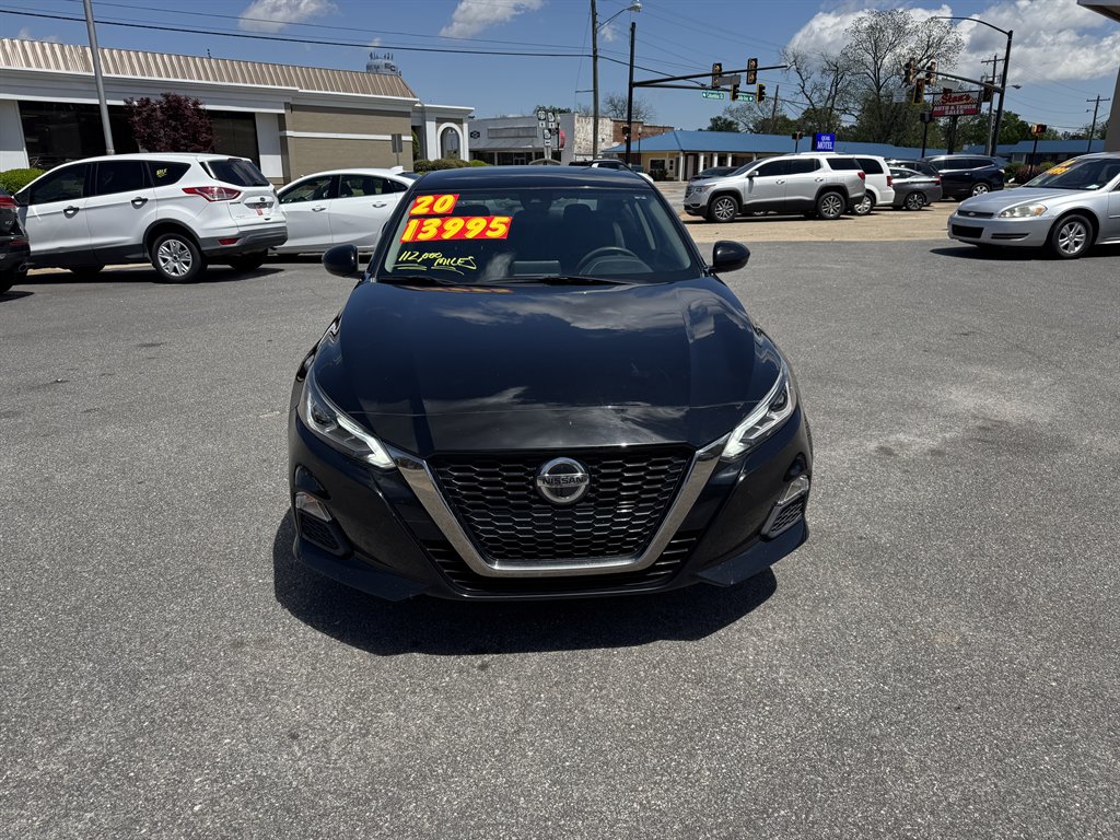 2020 Nissan Altima SR photo