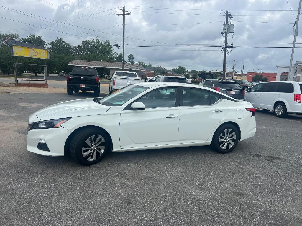 2022 Nissan Altima S photo