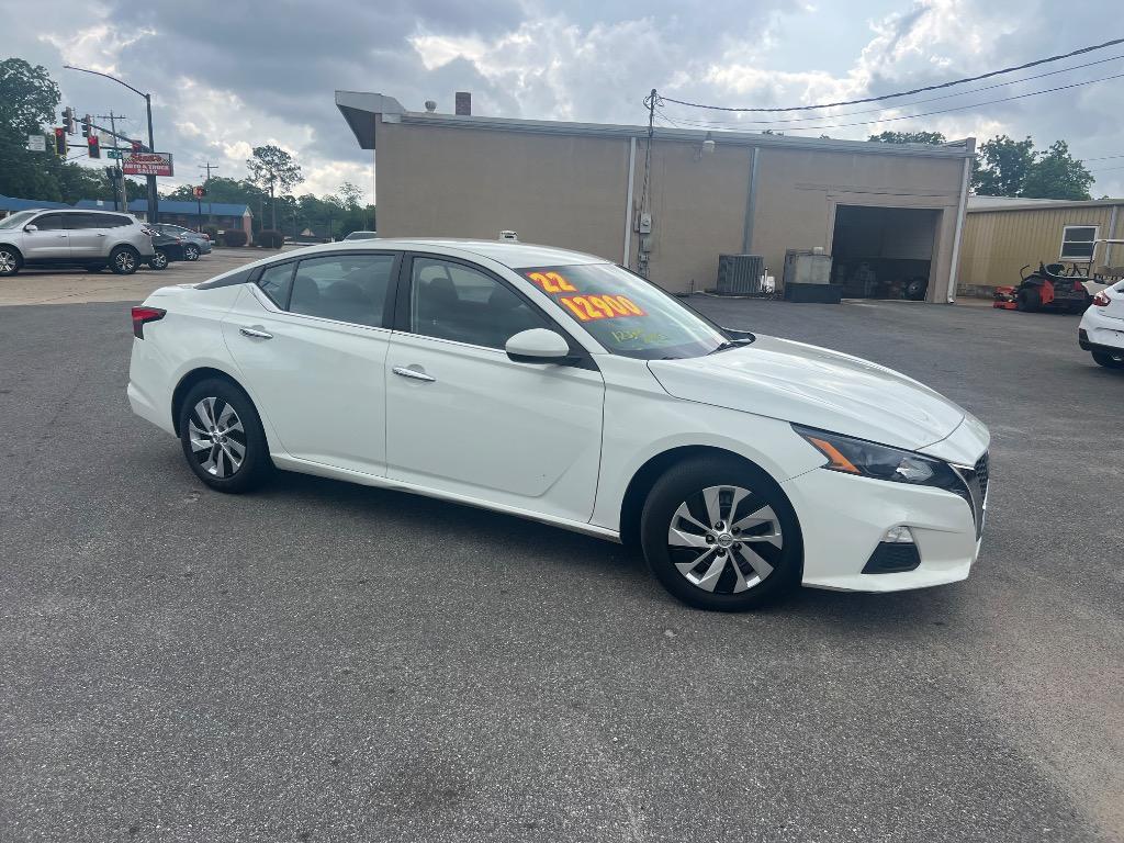 2022 Nissan Altima S photo