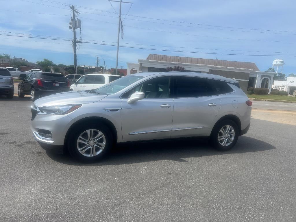 2020 Buick Enclave Essence photo