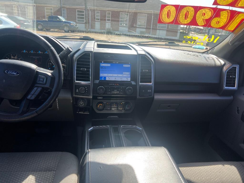 2016 Ford F150 XLT photo