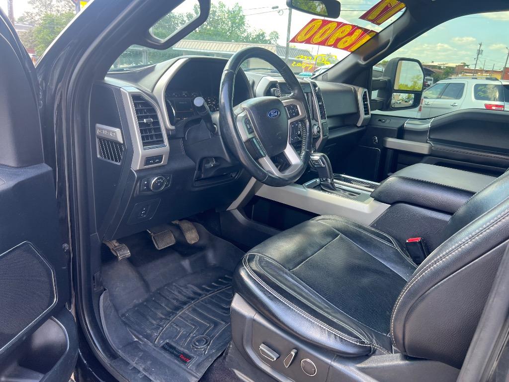 2017 Ford F150 Lariat photo