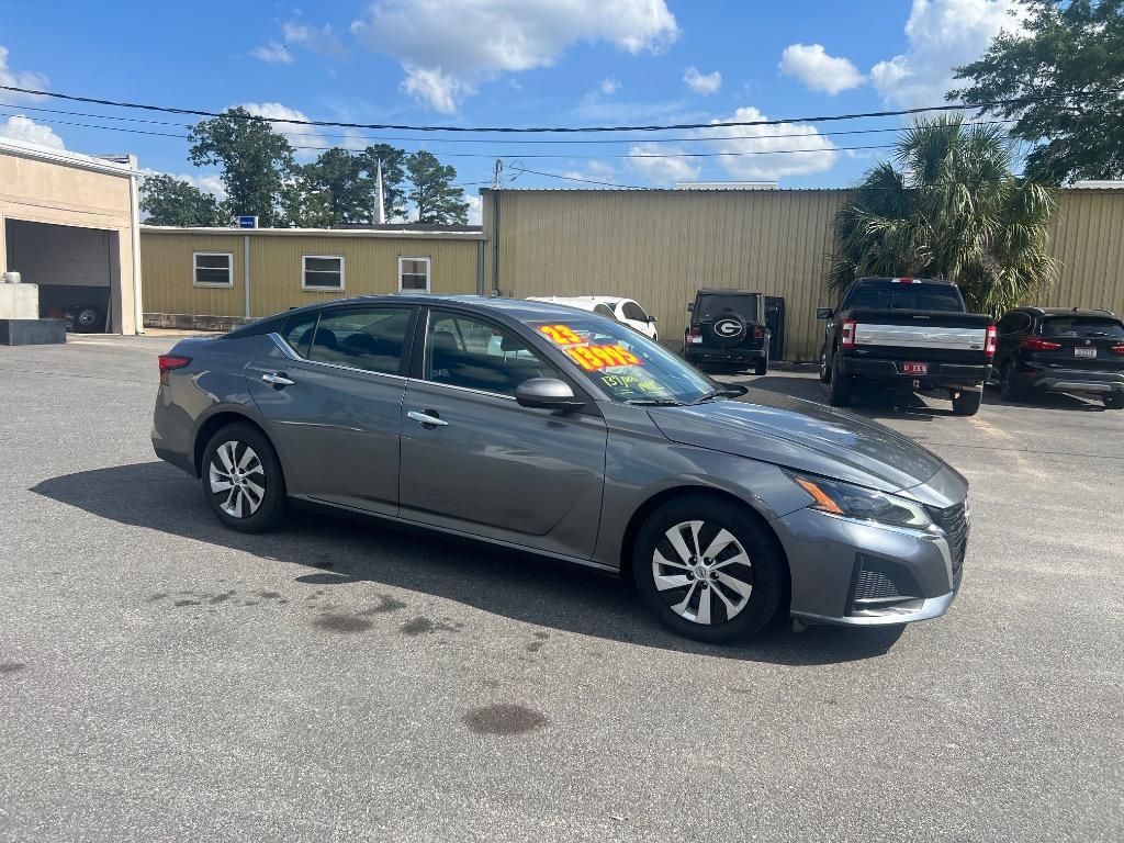 2023 Nissan Altima S photo
