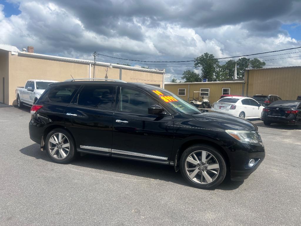 2014 Nissan Pathfinder S photo