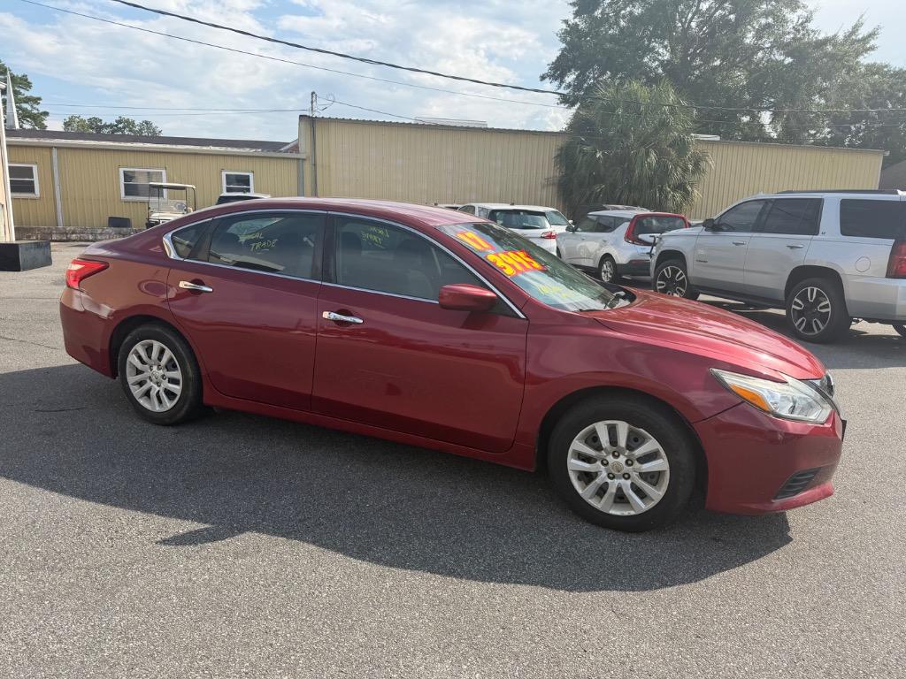 2017 Nissan Altima - $3,995